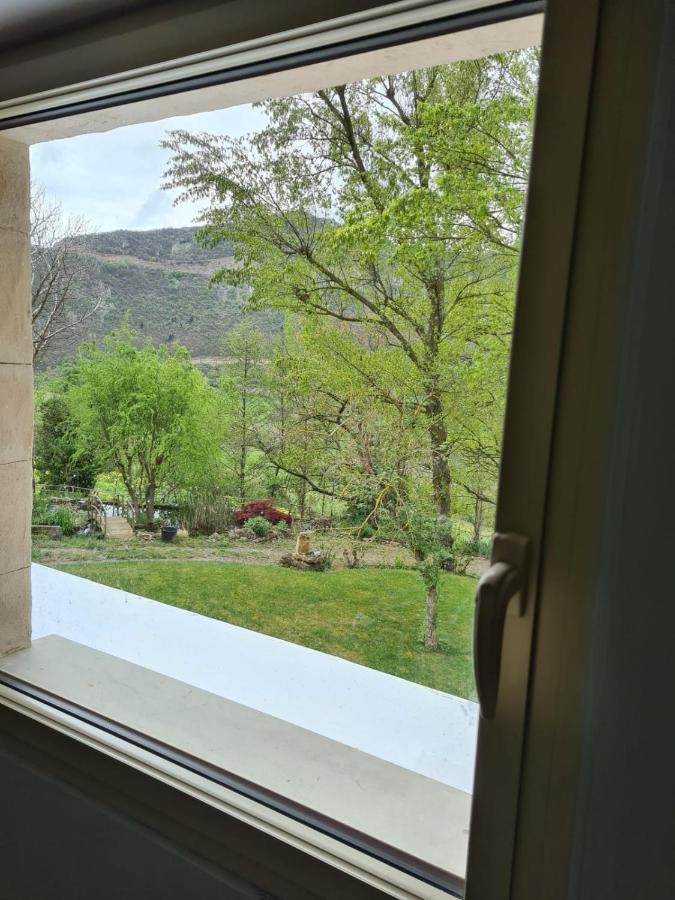 Gite Du Vallon Des Sources Millau Esterno foto